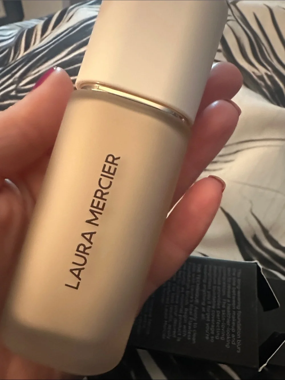 laura mercier Real Flawless Weightless Perfecting Foundation